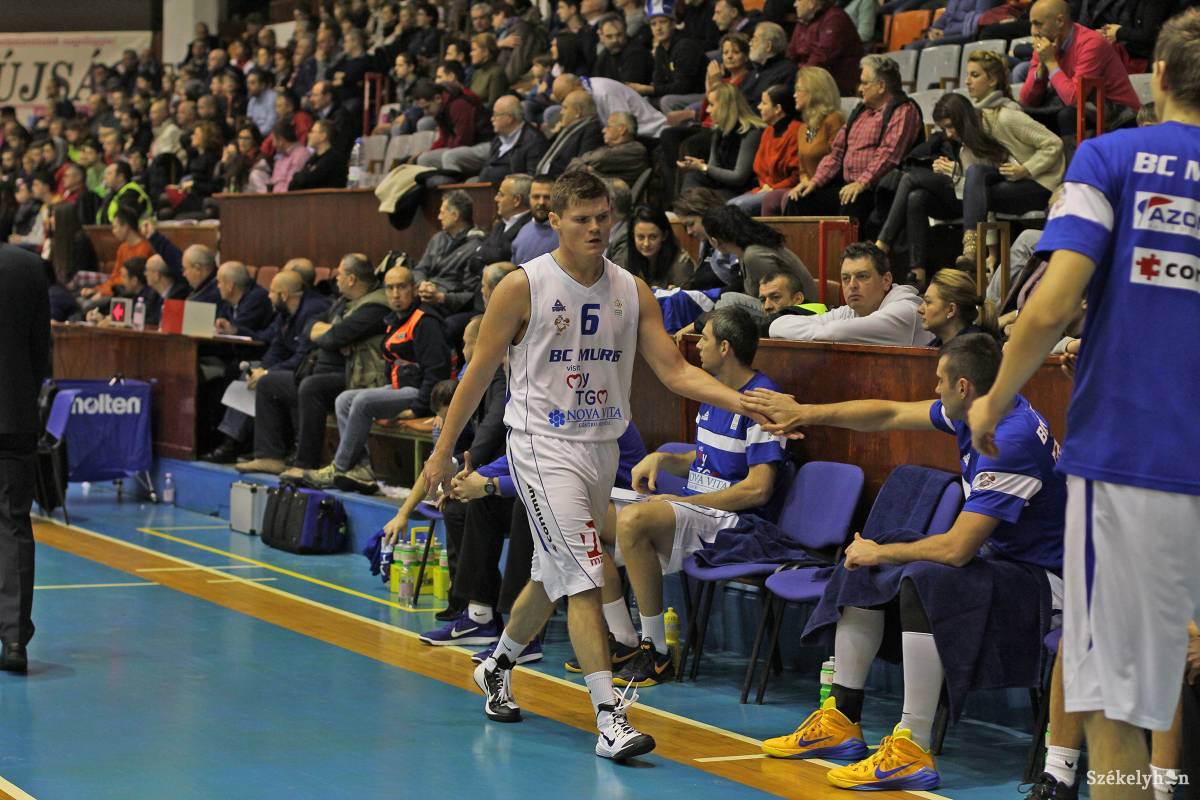 •  Fotó: Boda L. Gergely