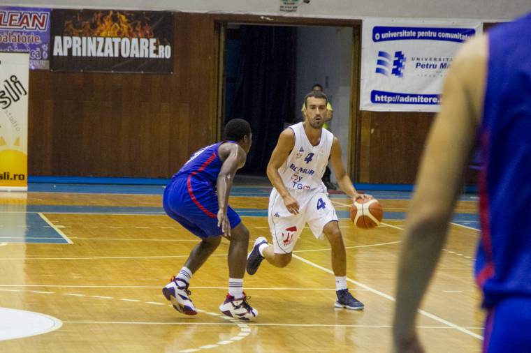 A Galaci Phoenix a Maros KK ellenfele