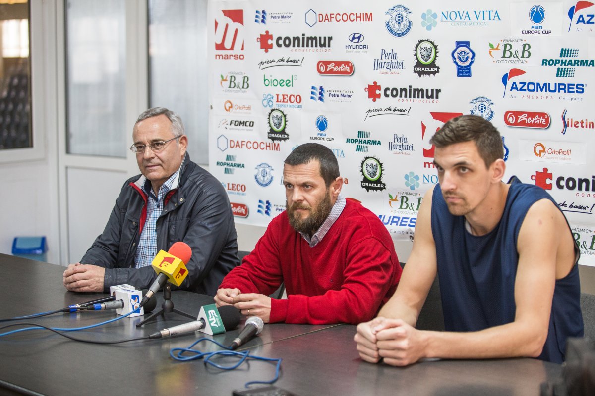 Cornel Lungu, Béres Lóránt és Lázár László a sajtótájékoztatón &bullet;  Fotó: Boda L. Gergely