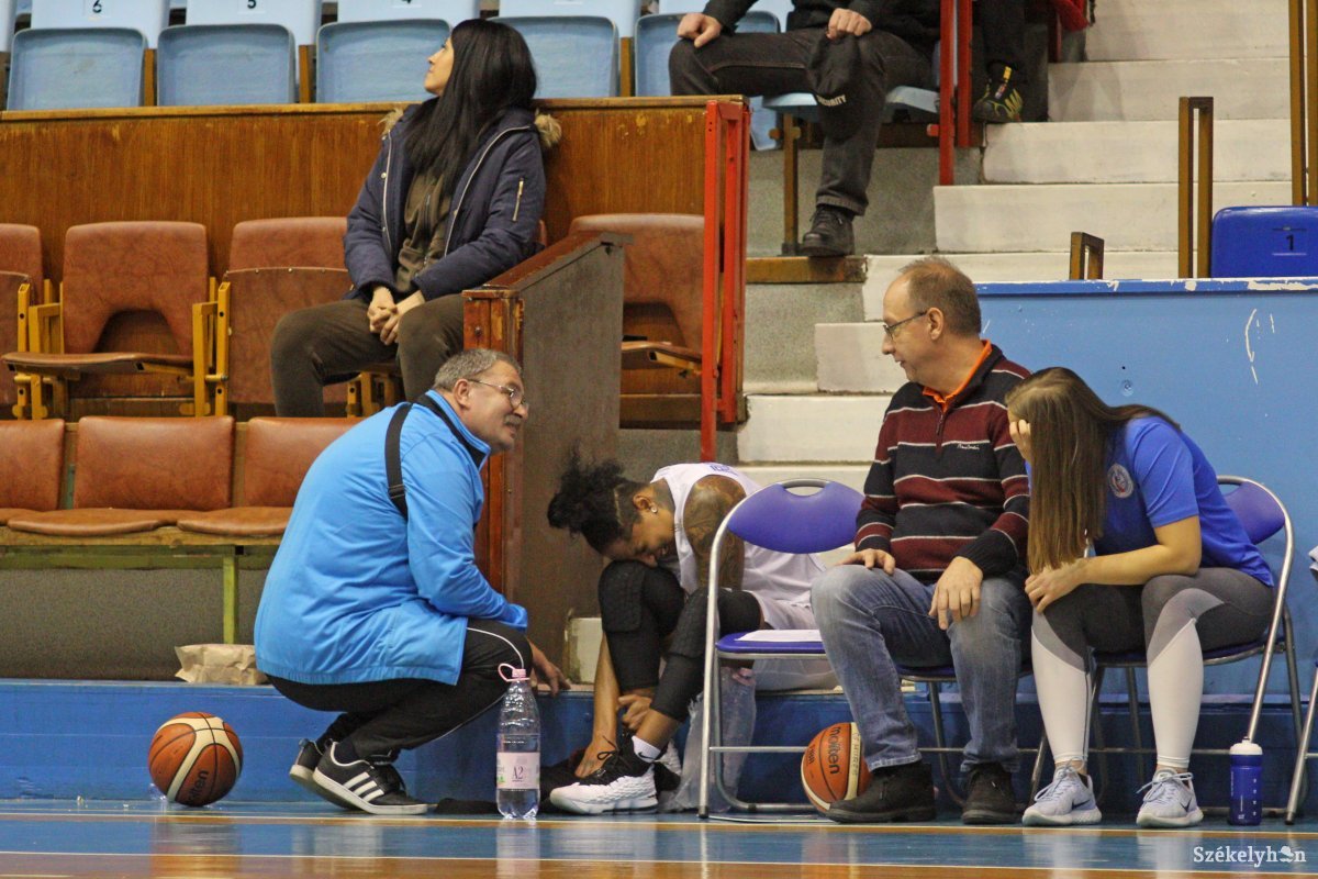 Robinson sérülése után esélytelen volt a VSK &bullet;  Fotó: Haáz Vince