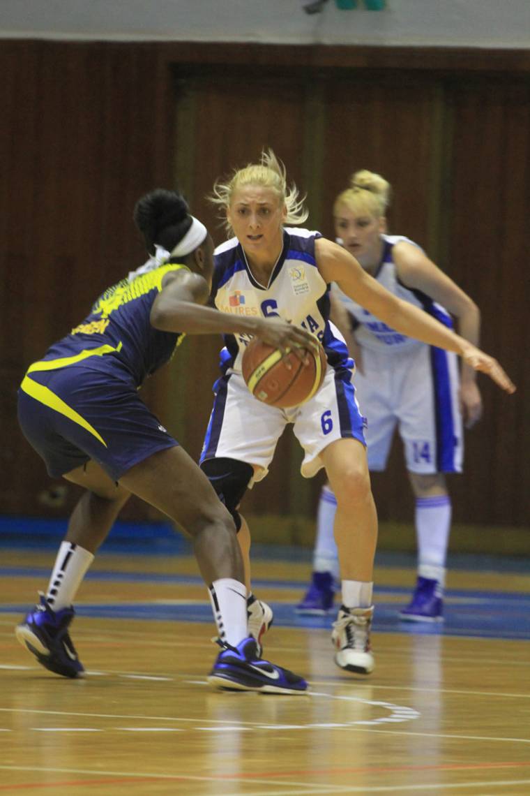 A Sportul Studențesc ellen kezd a Nova Vita