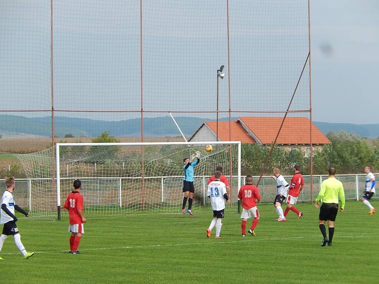 Fölényes nyárádszeredai győzelem