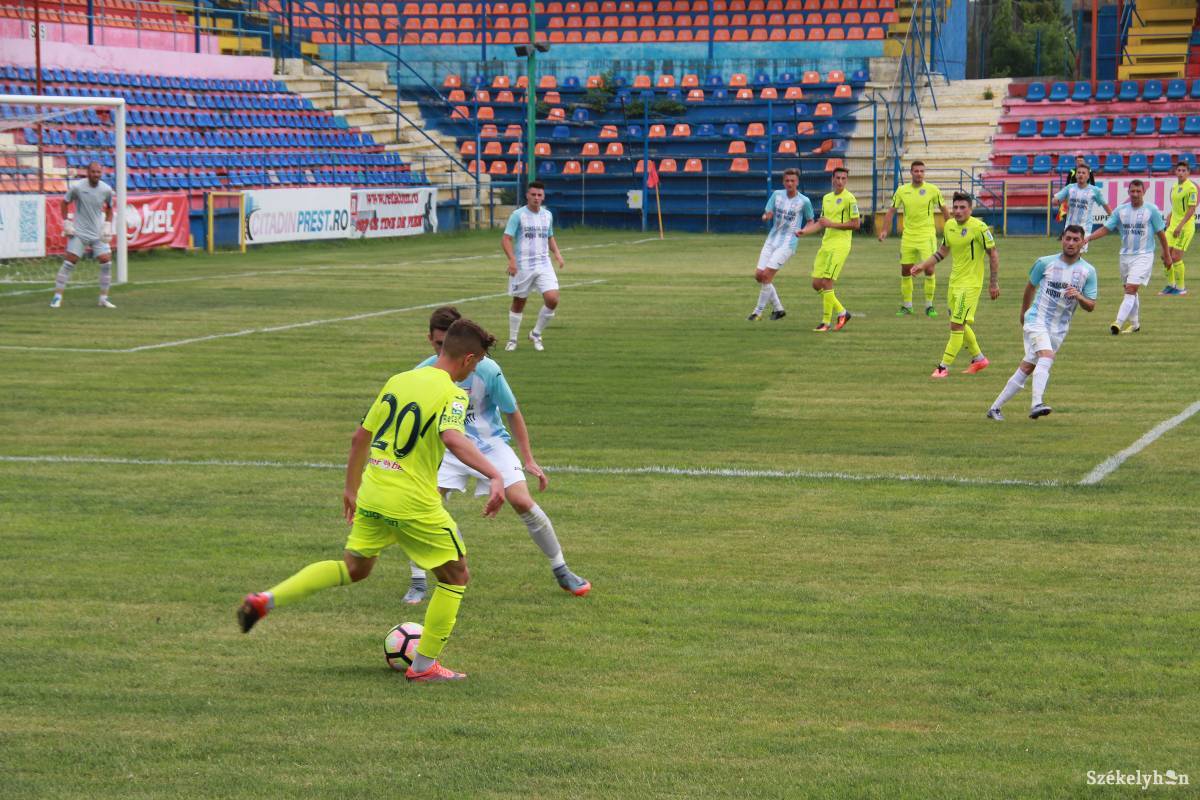 Egy hete már megmérkőzött egymással a két együttes, az ASA 5–0-ra győzött &bullet;  Fotó: Haáz Vince