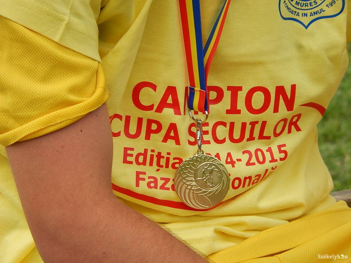 &bullet;  Fotó: Gligor Róbert László