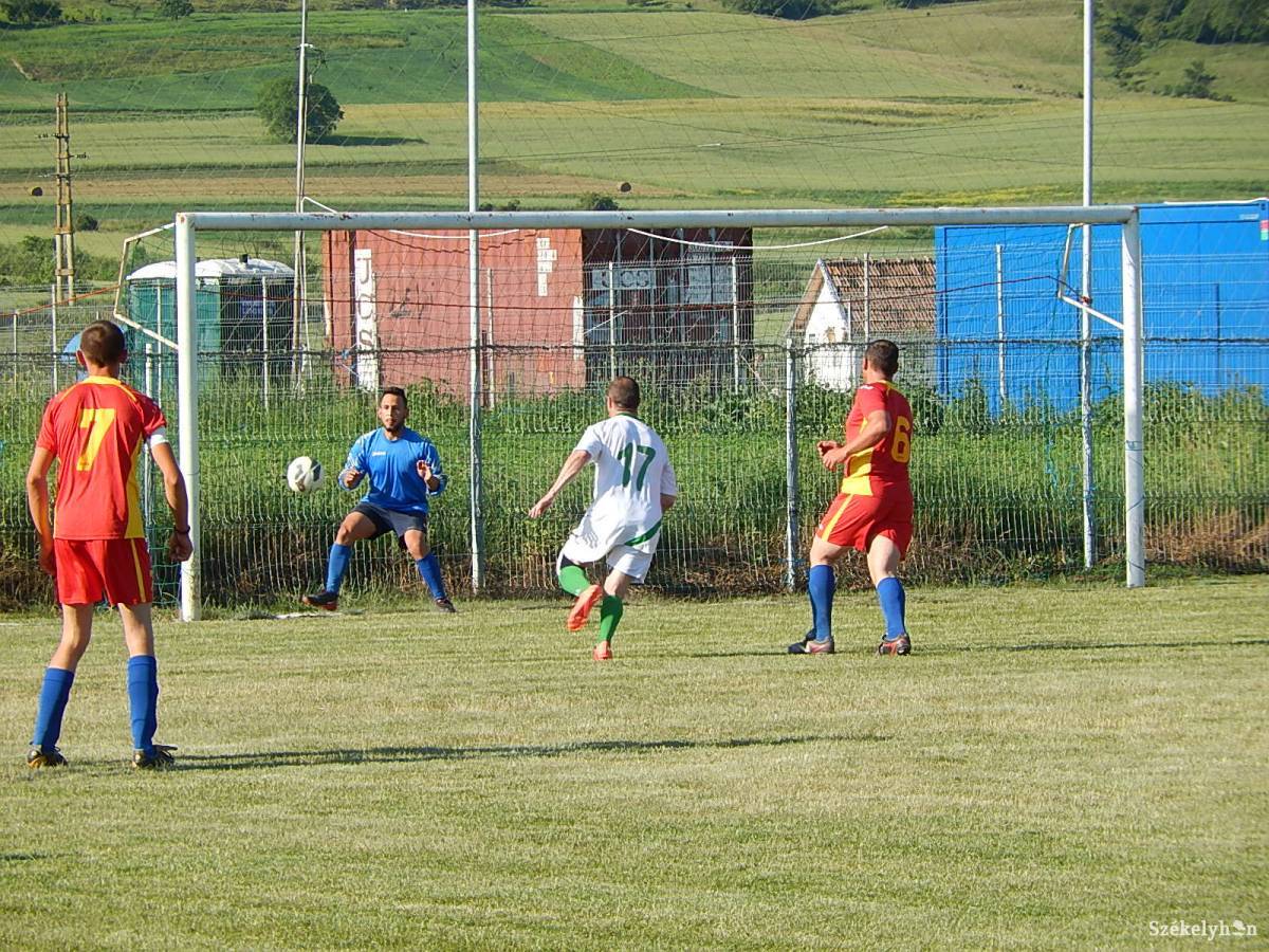 •  Fotó: Gligor Róbert László