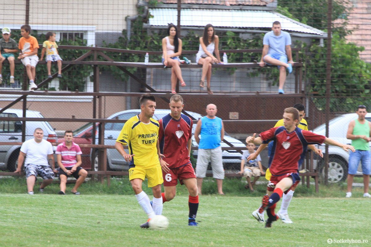 &bullet;  Fotó: Boda L. Gergely