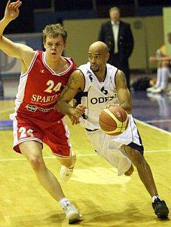A Harlem Globetrotters volt játékosa Marosvásárhelyen!