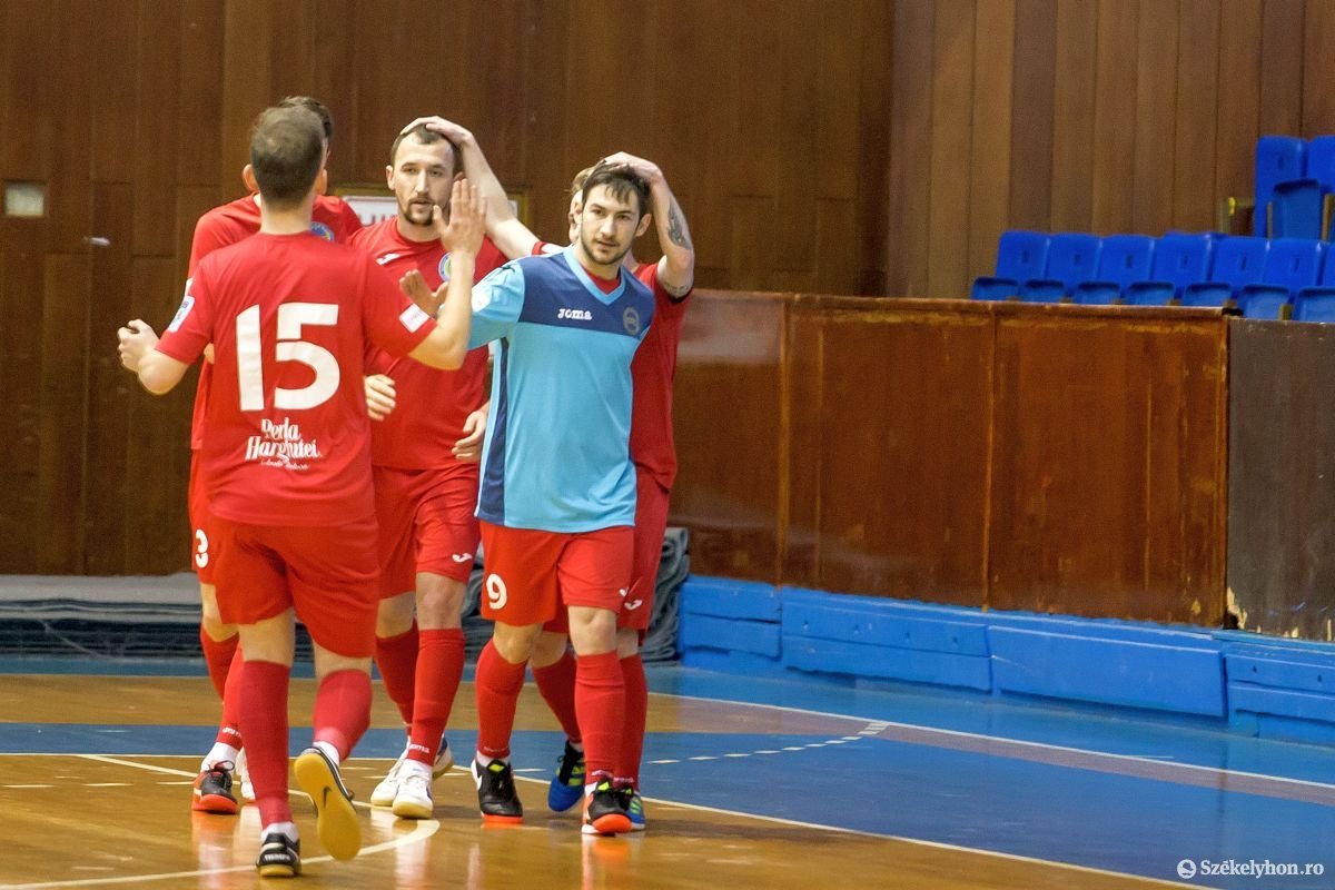 Bogdan Covaci-ék egy megerősödött galaci csapattal csapnak össze az első fordulóban &bullet;  Fotó: Boda L. Gergely