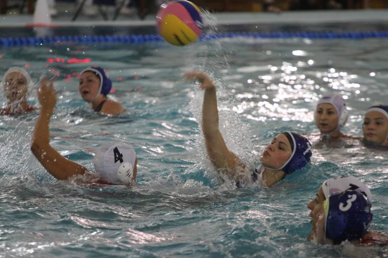 Mély vízben a „Torpillák”: bemutatkozik az Euroligában a vásárhelyi női pólócsapat