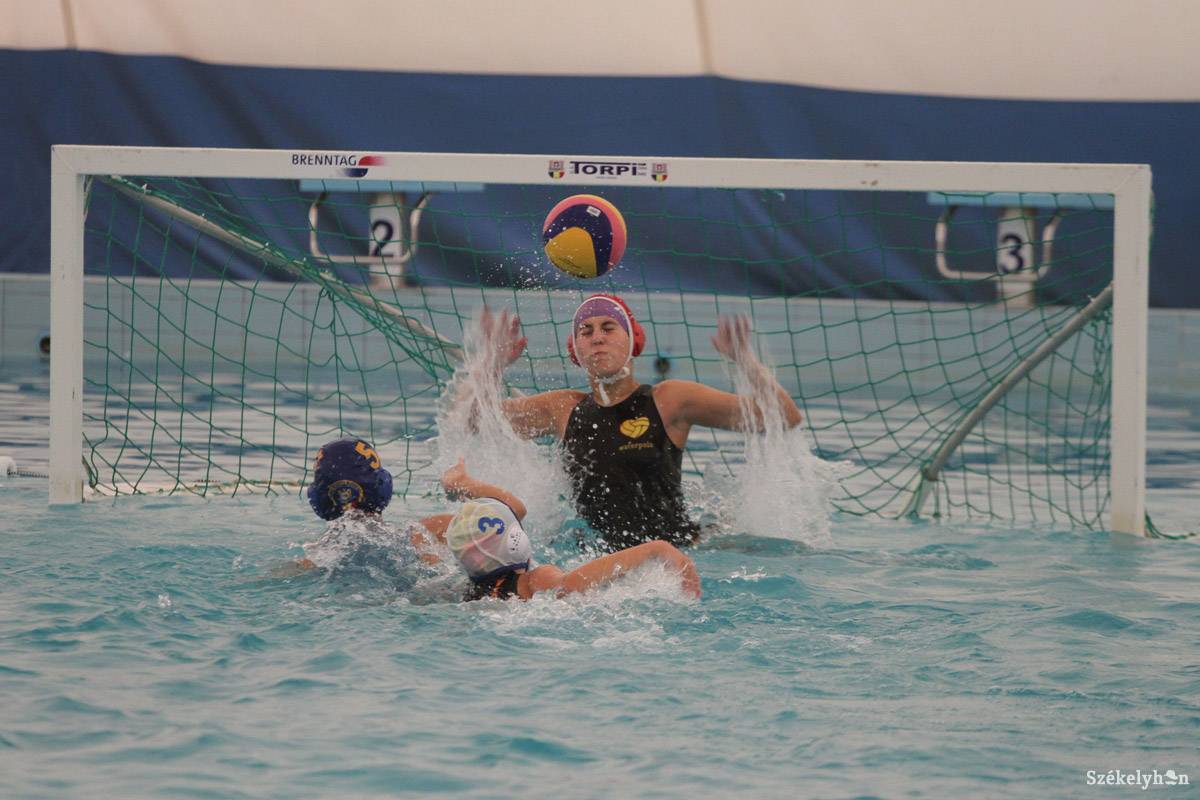 &bullet;  Fotó: Boda L. Gergely