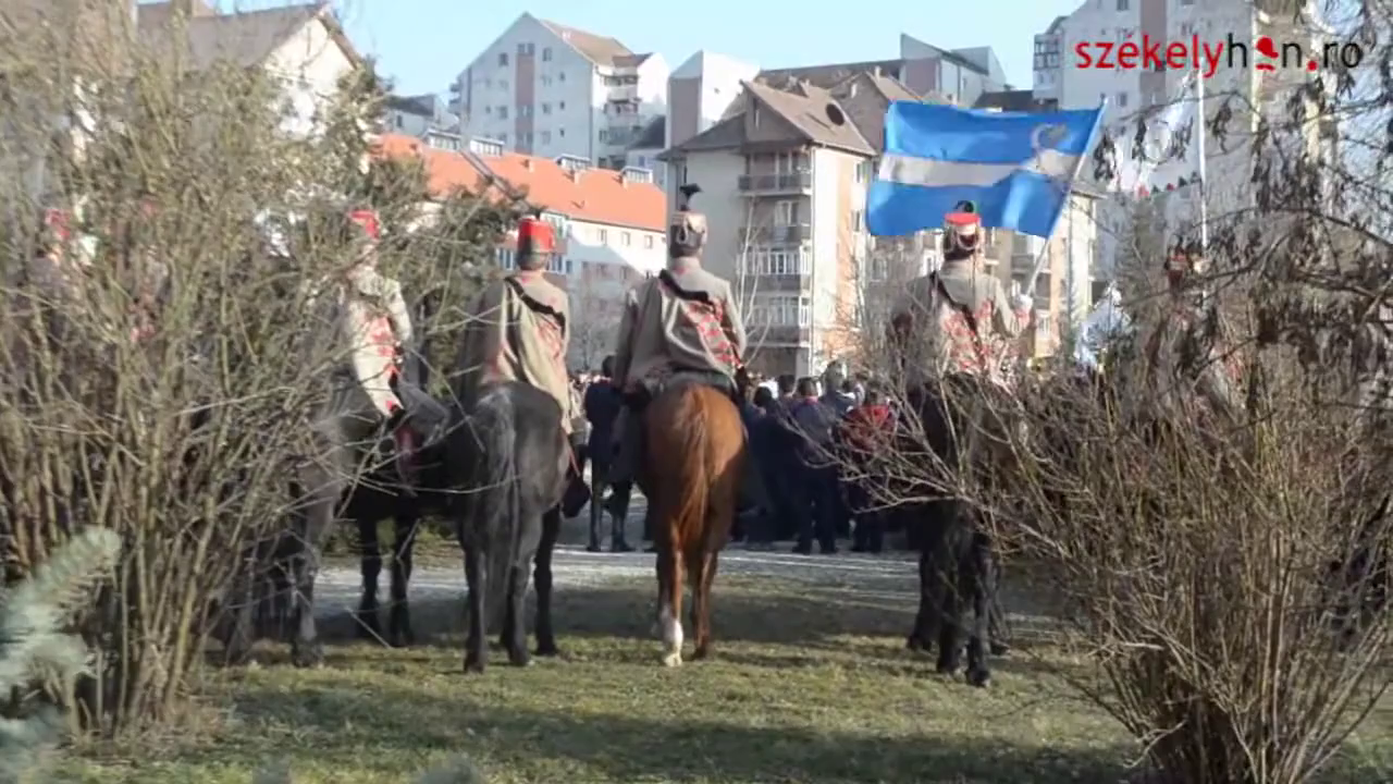 Főhajtás Gál Sándor szobránál