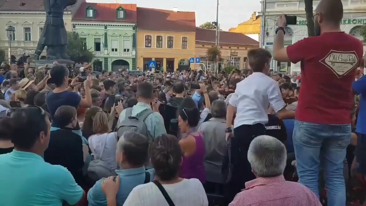 Néptcánctalálkozó Székelyudvarhelyen