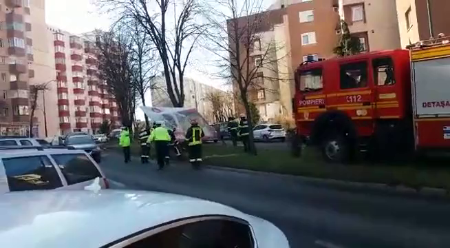 Tetőket, fákat, reklámtáblákat sodort el a szél Marosvásárhelyen II.