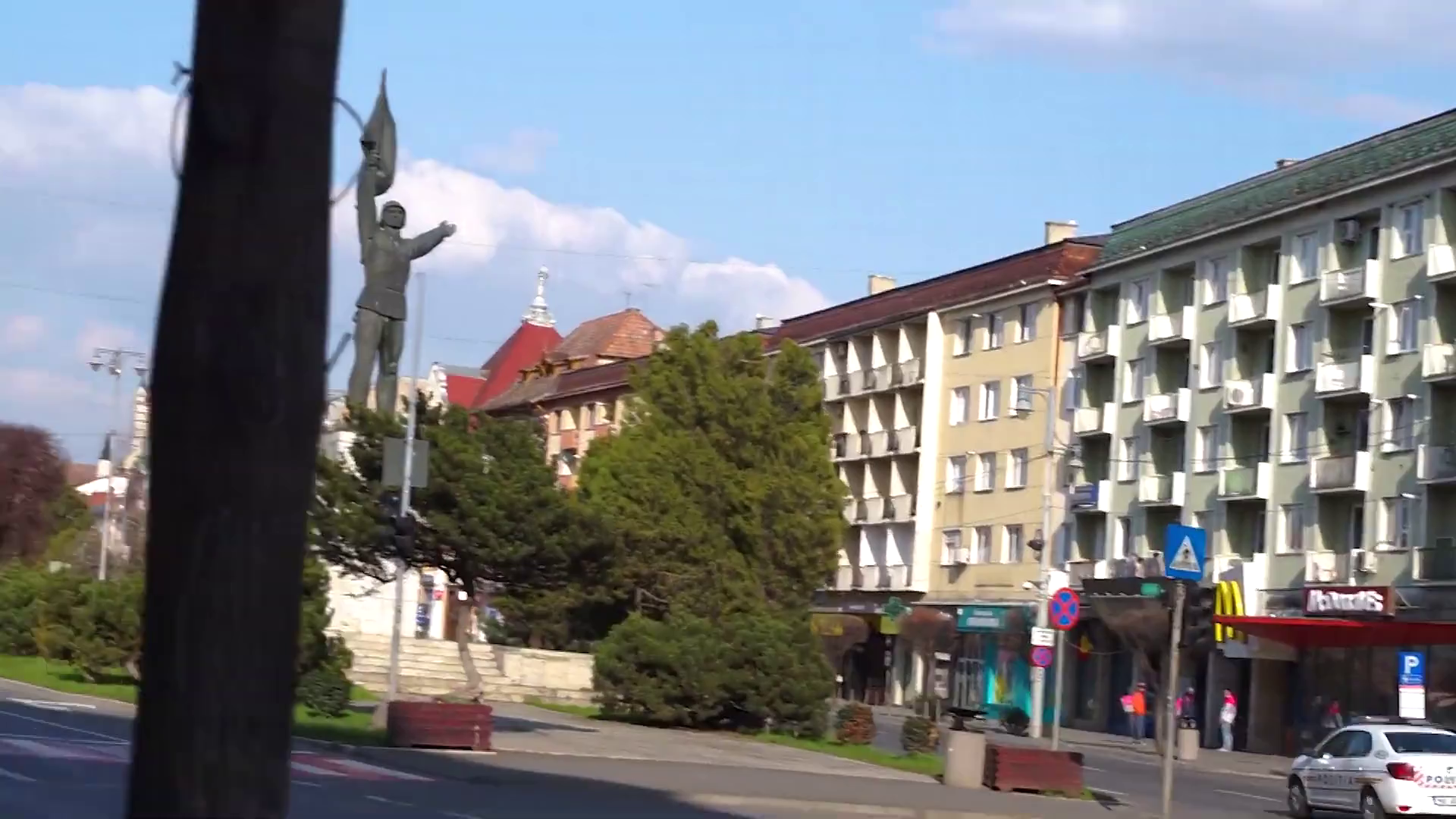 Így szól a román himnusz a rendőrautóból