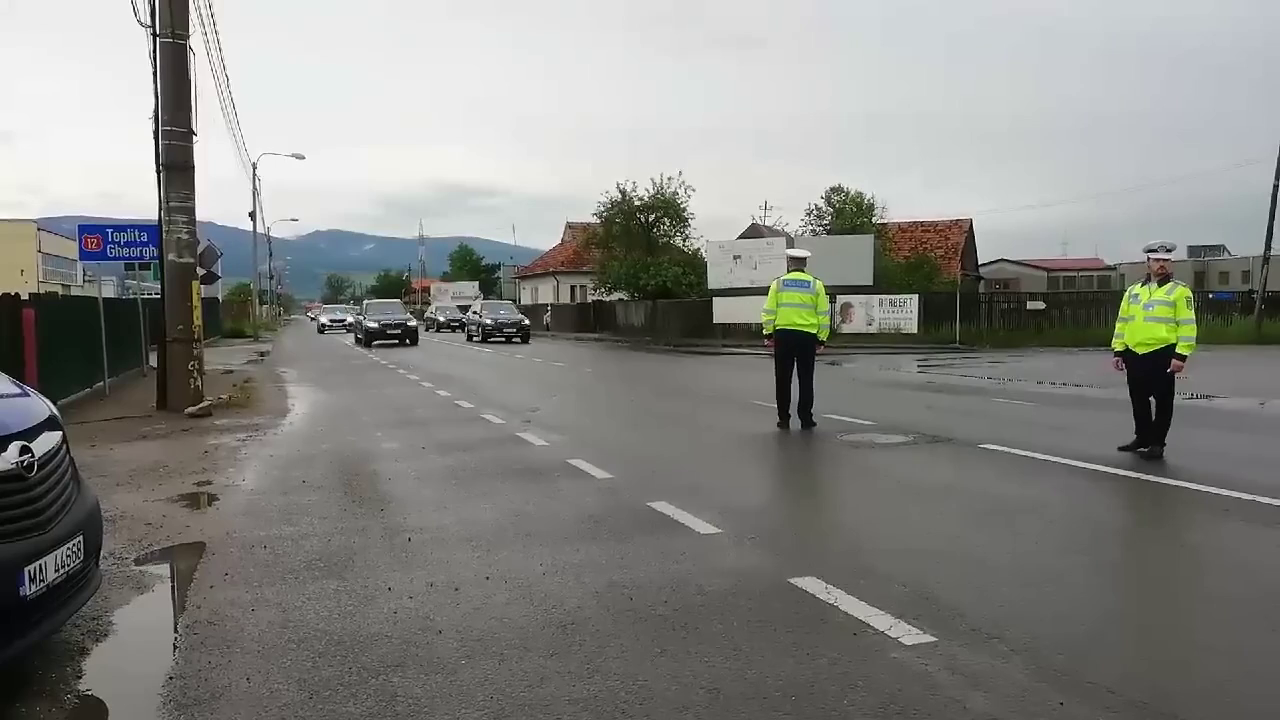 Megérkezett Csíkszeredába Ferenc pápa