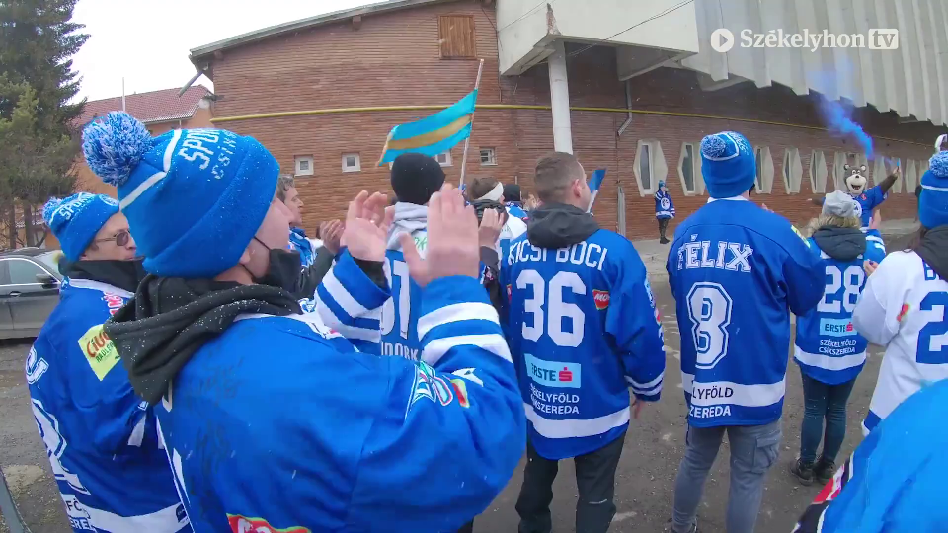 Meglepték kedvenceiket a Sportklub-drukkerek