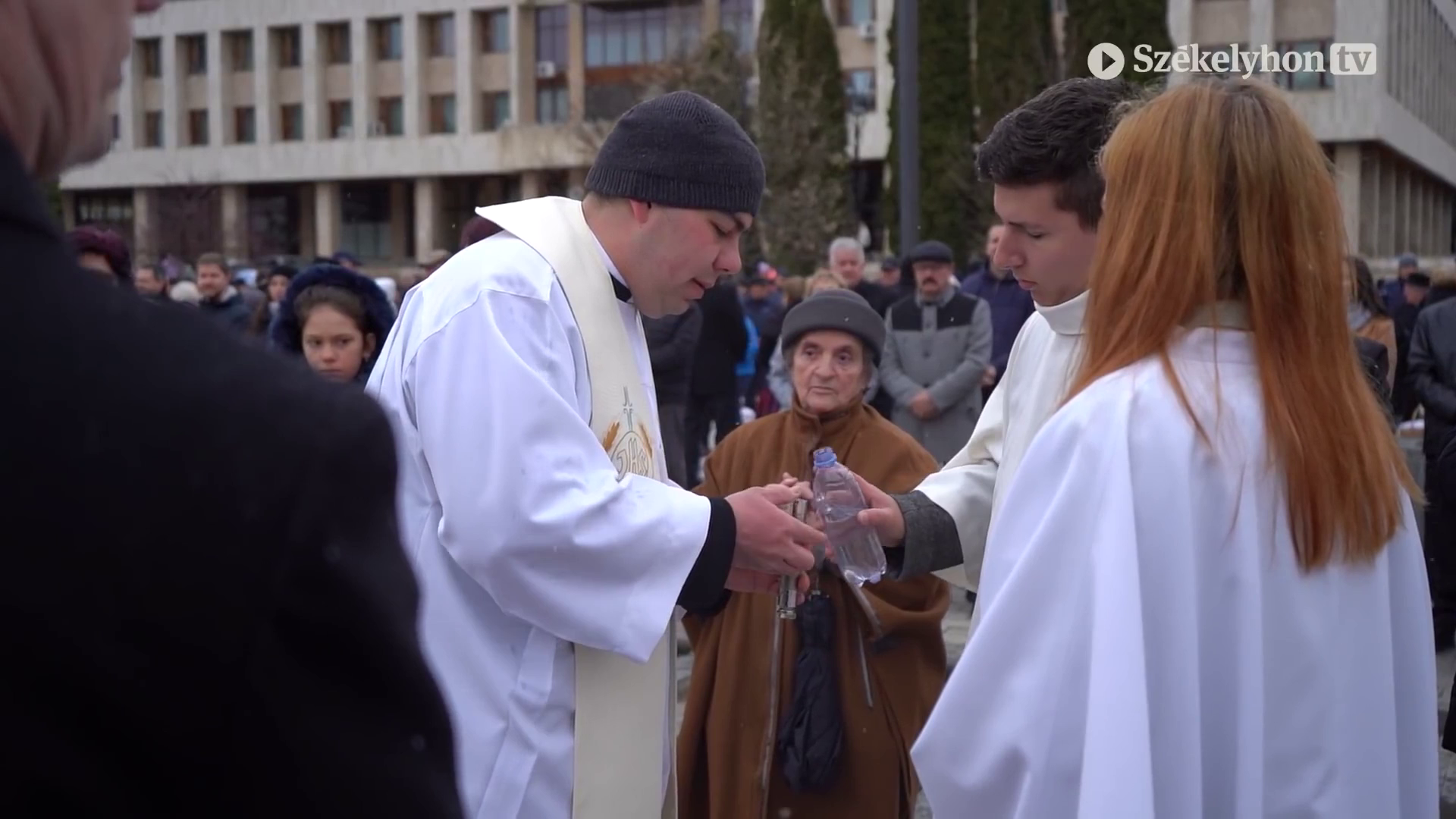 Ilyen volt a korlátozások utáni első ételszentelés Csíkszeredában