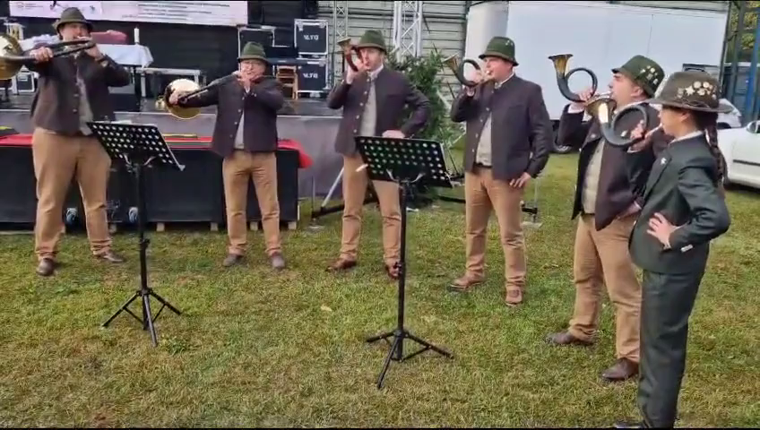 Jaj a medvéknek? Vadászok gyűltek össze Tusnádfürdőn