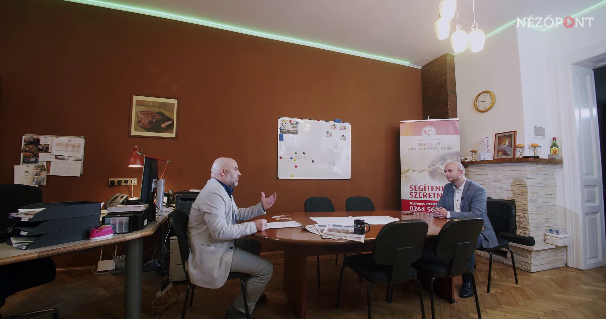 Óriási a sodrás. Meg kell fognunk egymás kezét