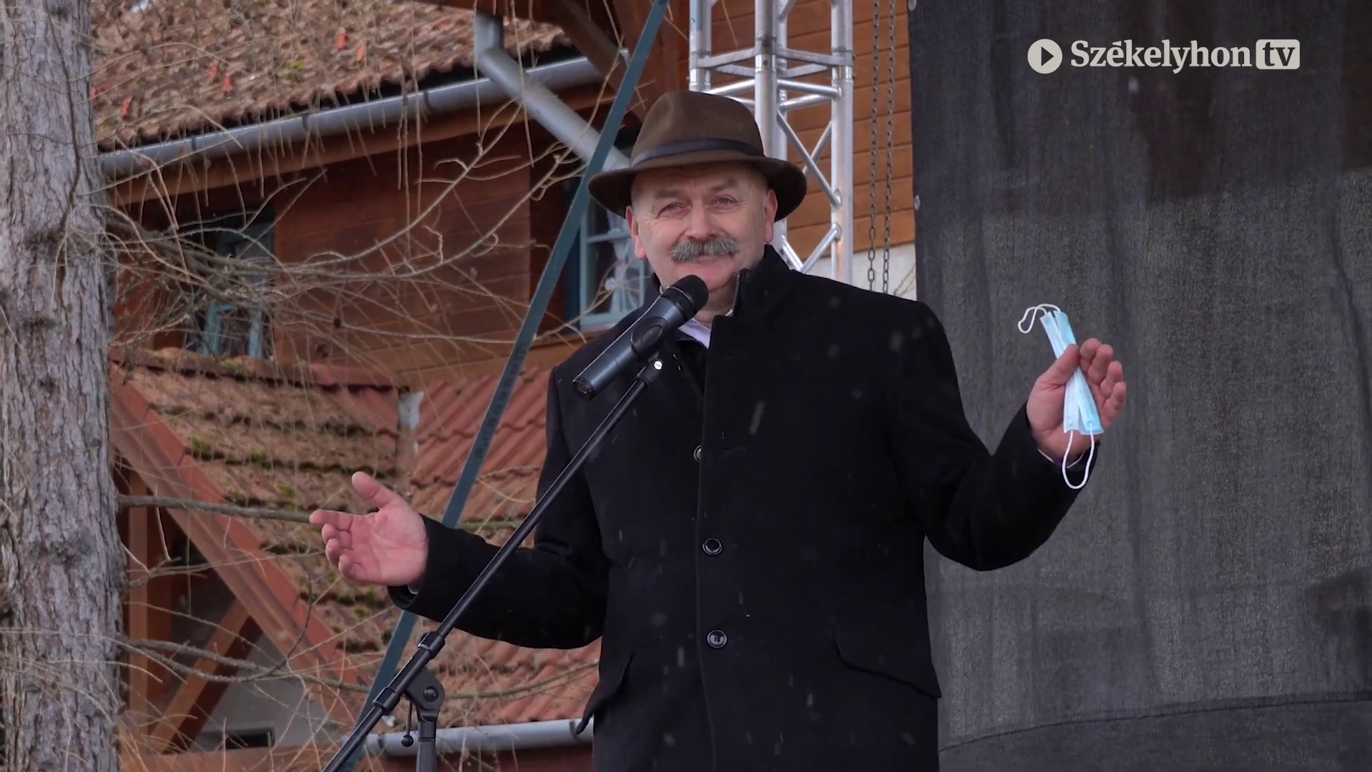Elsiratták Illést, a bikának is pusztulnia kellett