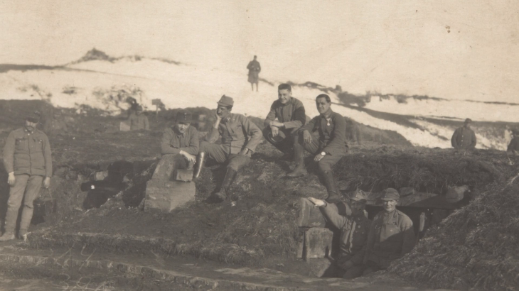 Veréb a fecskefészekben (Úzvölgye 1916-2022)